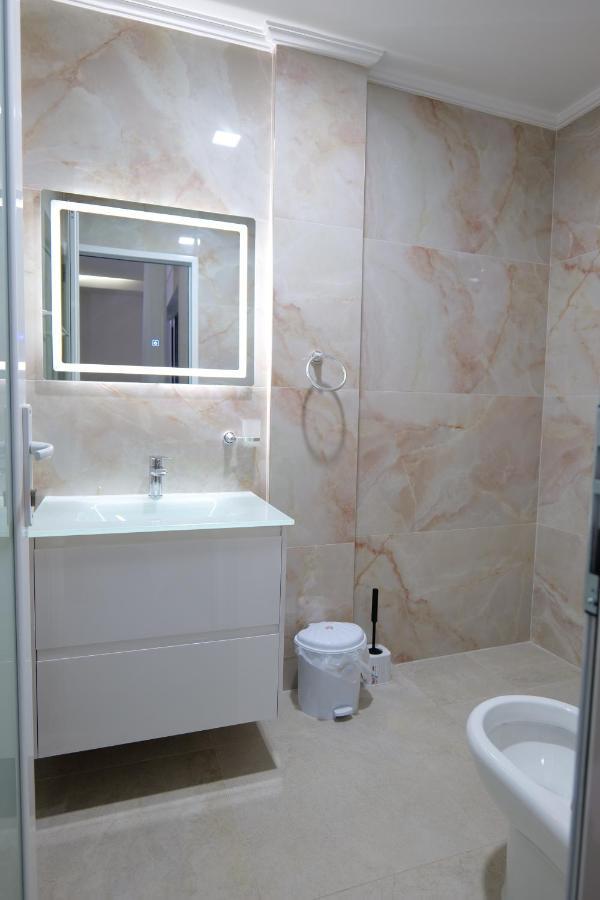 Vila Kleopatra Sarande Luaran gambar