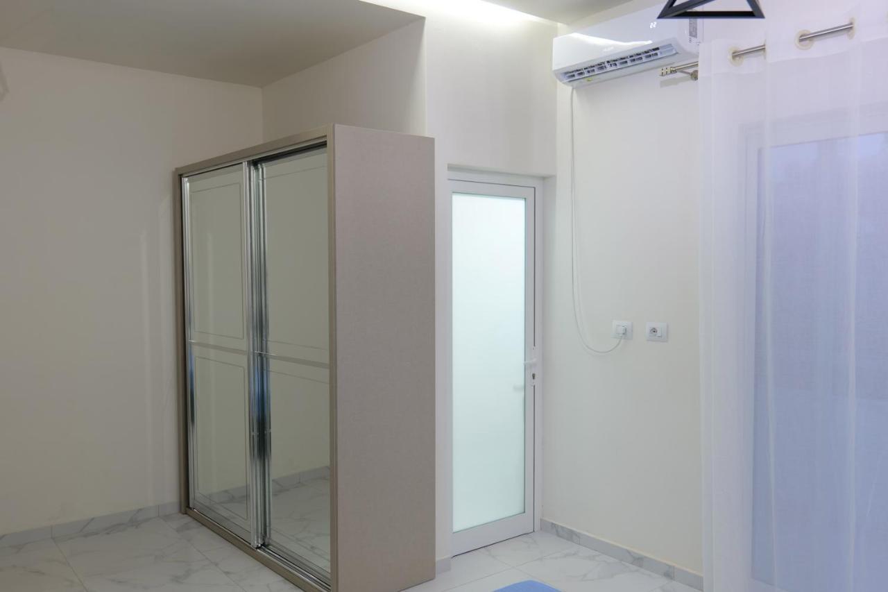 Vila Kleopatra Sarande Luaran gambar