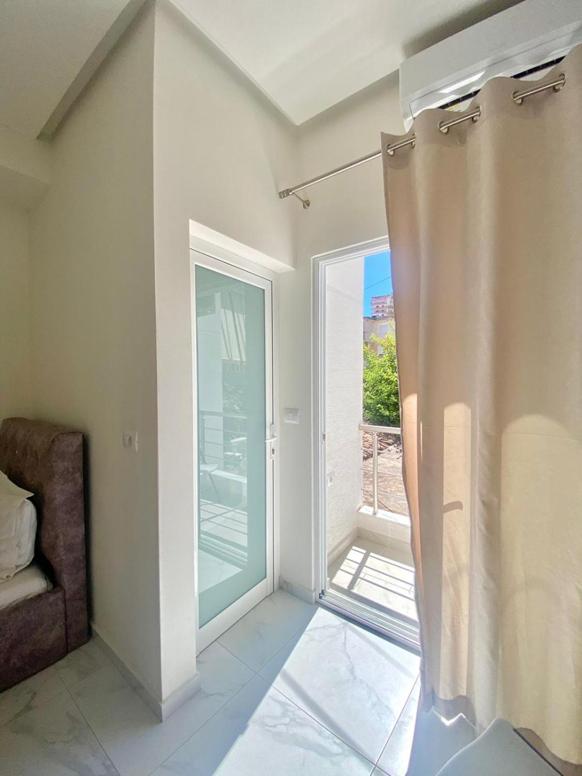Vila Kleopatra Sarande Luaran gambar