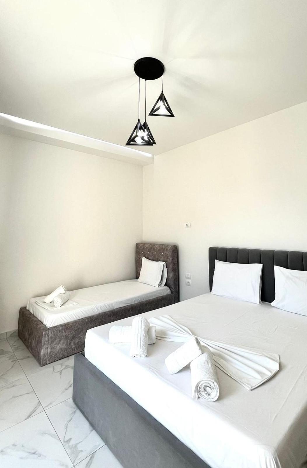 Vila Kleopatra Sarande Luaran gambar