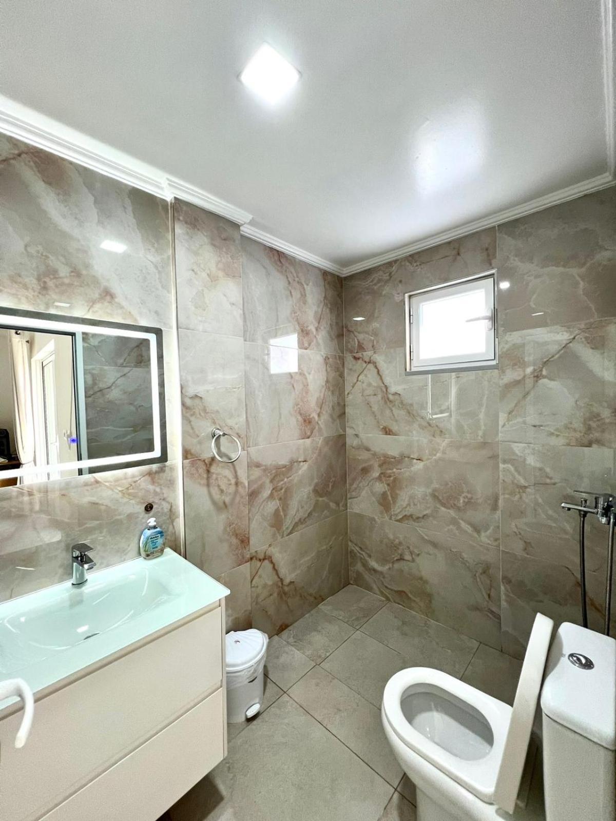 Vila Kleopatra Sarande Luaran gambar